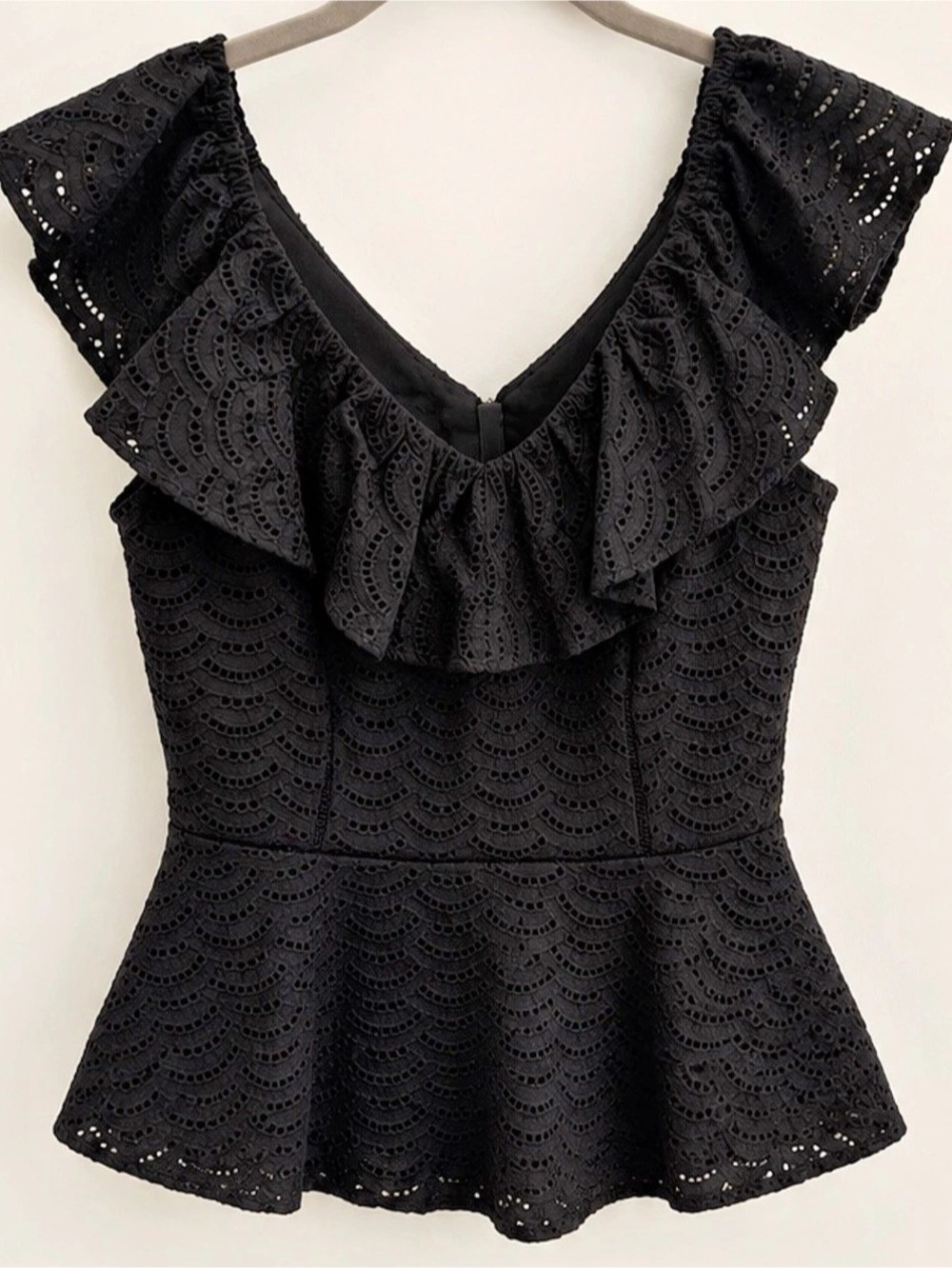 White House Black Market Black Eyelet Ruffle Top Size 0 NWT